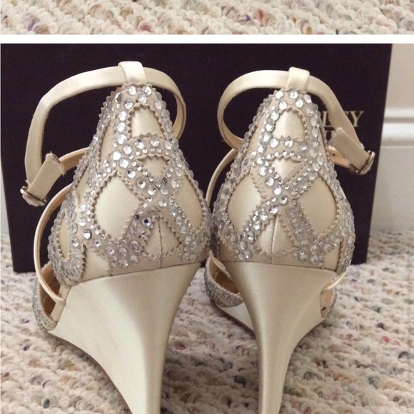 Badgley Mischka Jeweled Wedge NWT - Picture 2 of 5